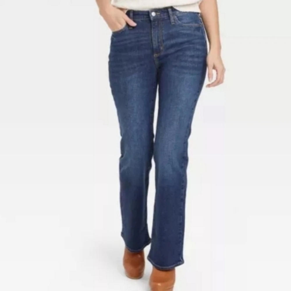 Universal Threads Vintage Bootcut Blue Jeans